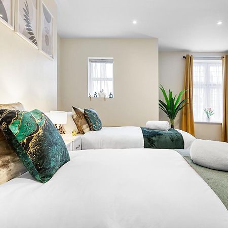 Elegant 2Br London Hideaway- King Bed, Sleeps 6 - Parking- Instant Book- 20 Percent Off Limited Time! Barnet Exterior photo