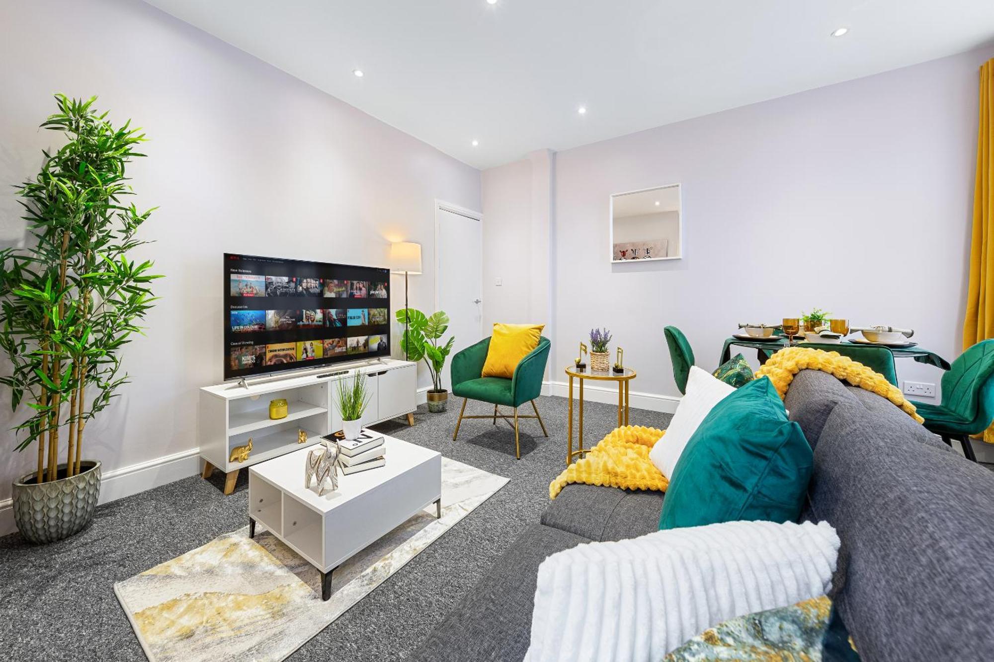 Elegant 2Br London Hideaway- King Bed, Sleeps 6 - Parking- Instant Book- 20 Percent Off Limited Time! Barnet Exterior photo